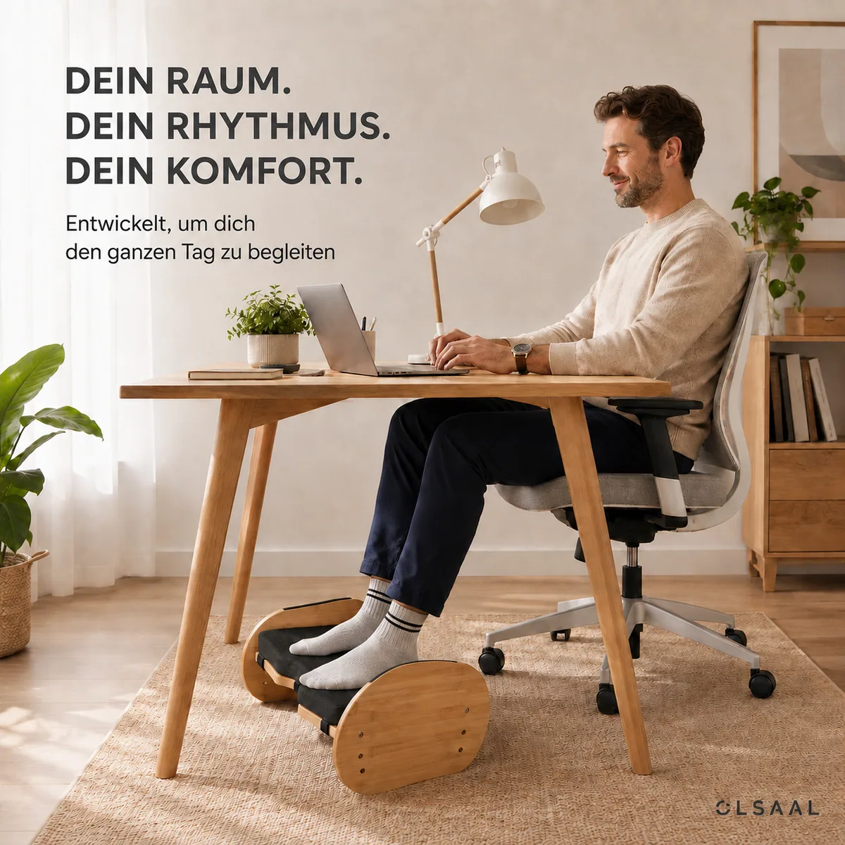 OLSAAL Bambus-Fußstütze an einem Arbeitsplatz